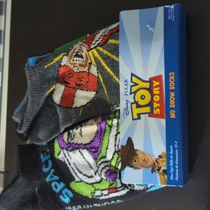 *. Disney no show socks shoe size 10-4